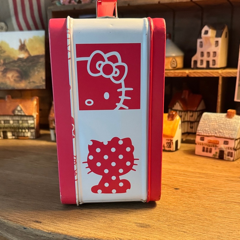 Hello Kitty Red Lunchbox - Picture 3 of 10